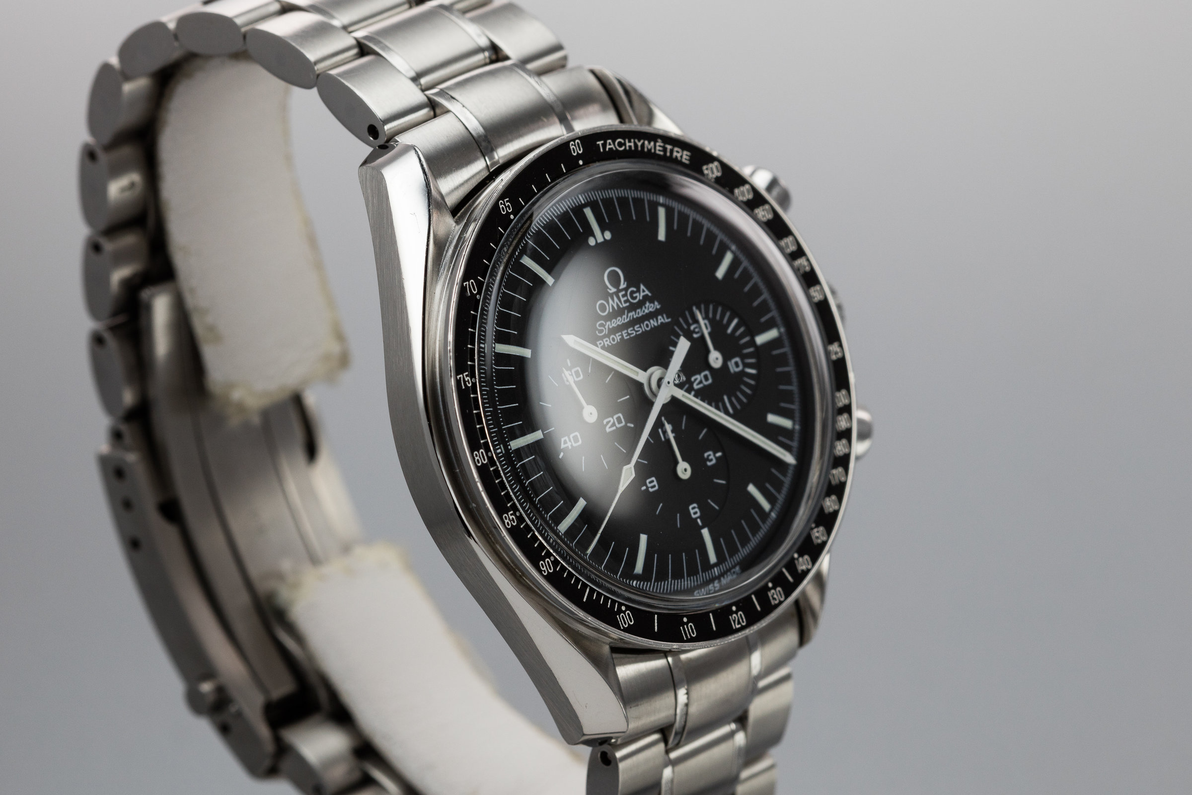 omega speedmaster galaxy express 999