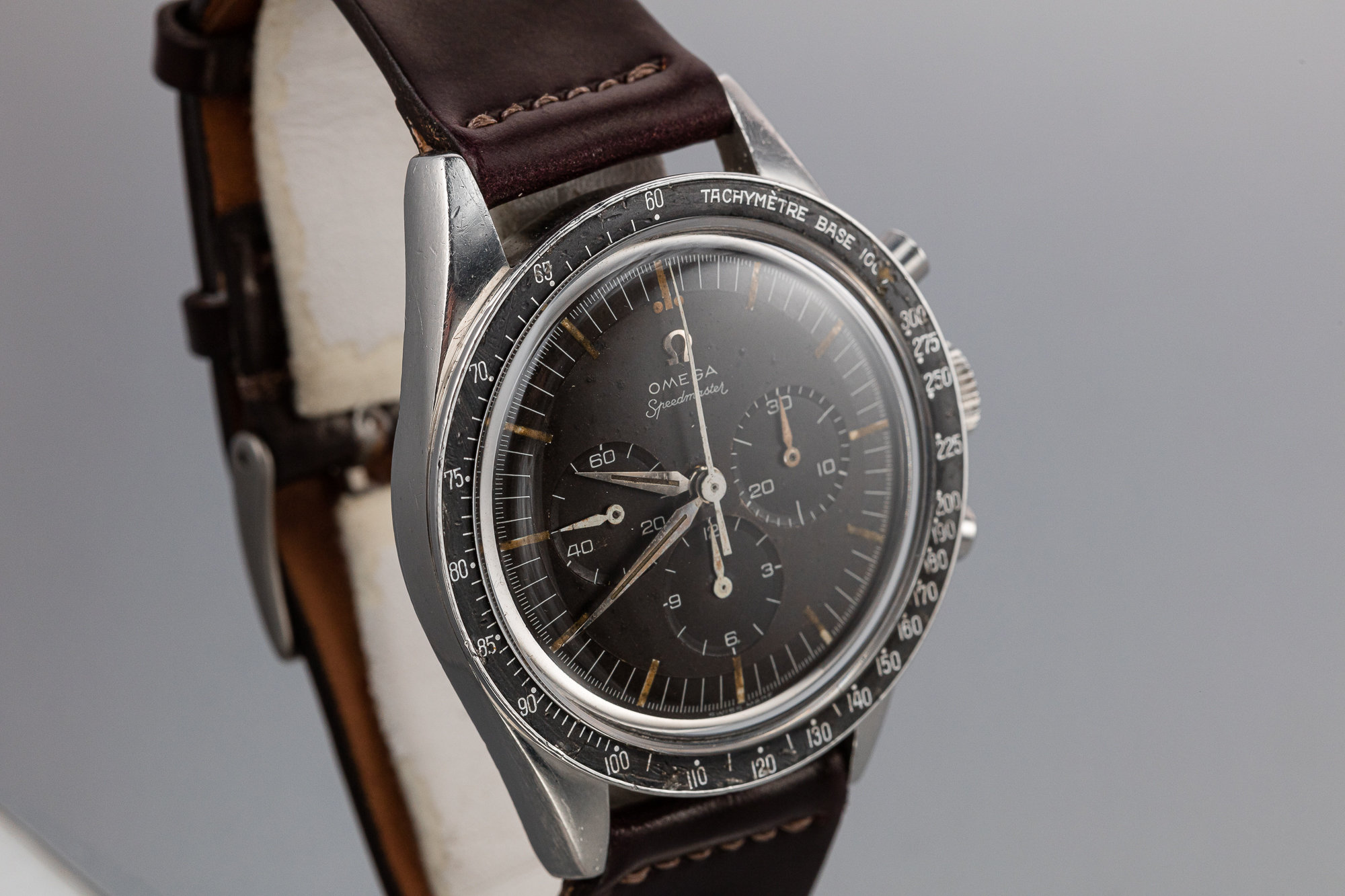 omega speedmaster professional lug to lug