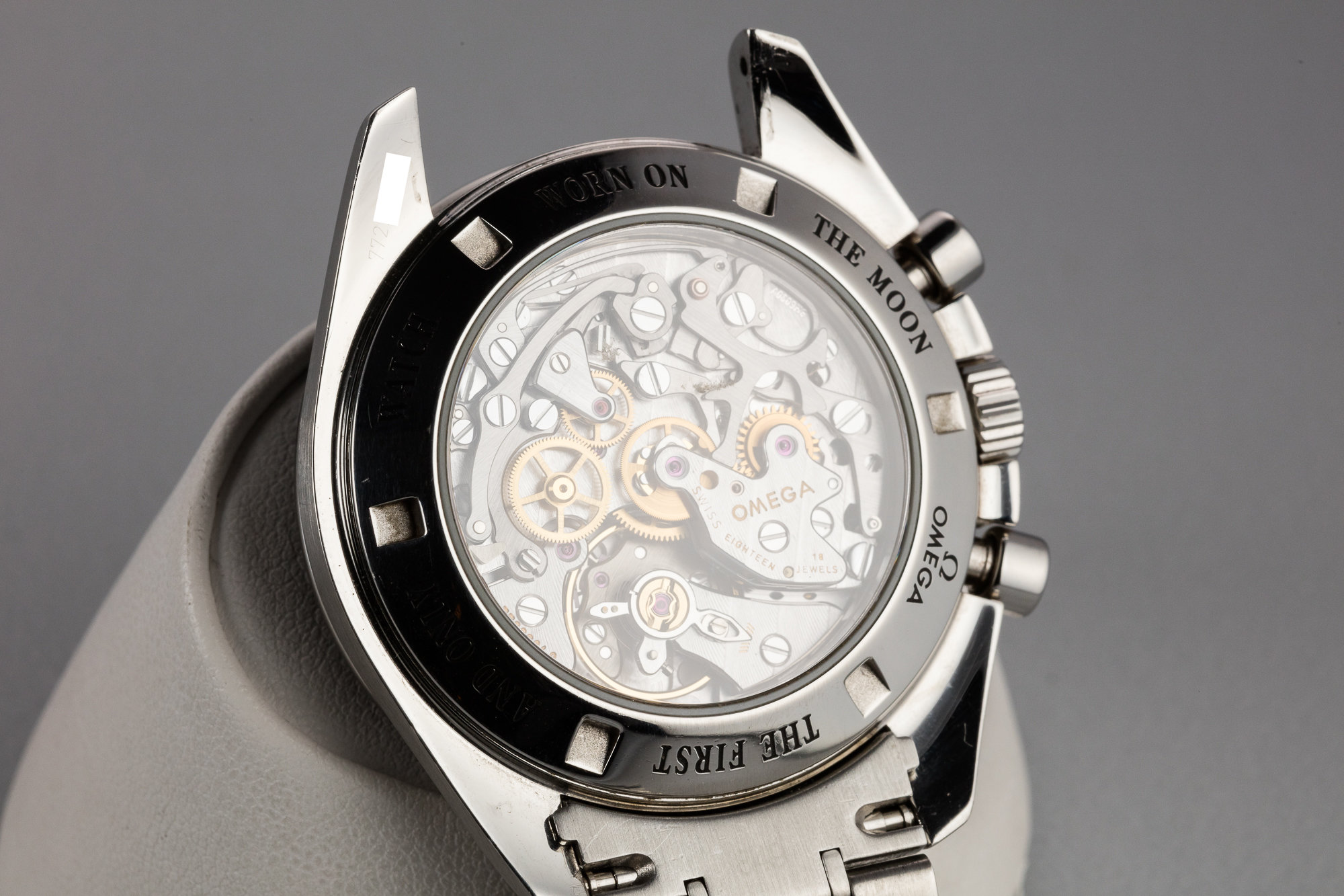 omega speedmaster 2011