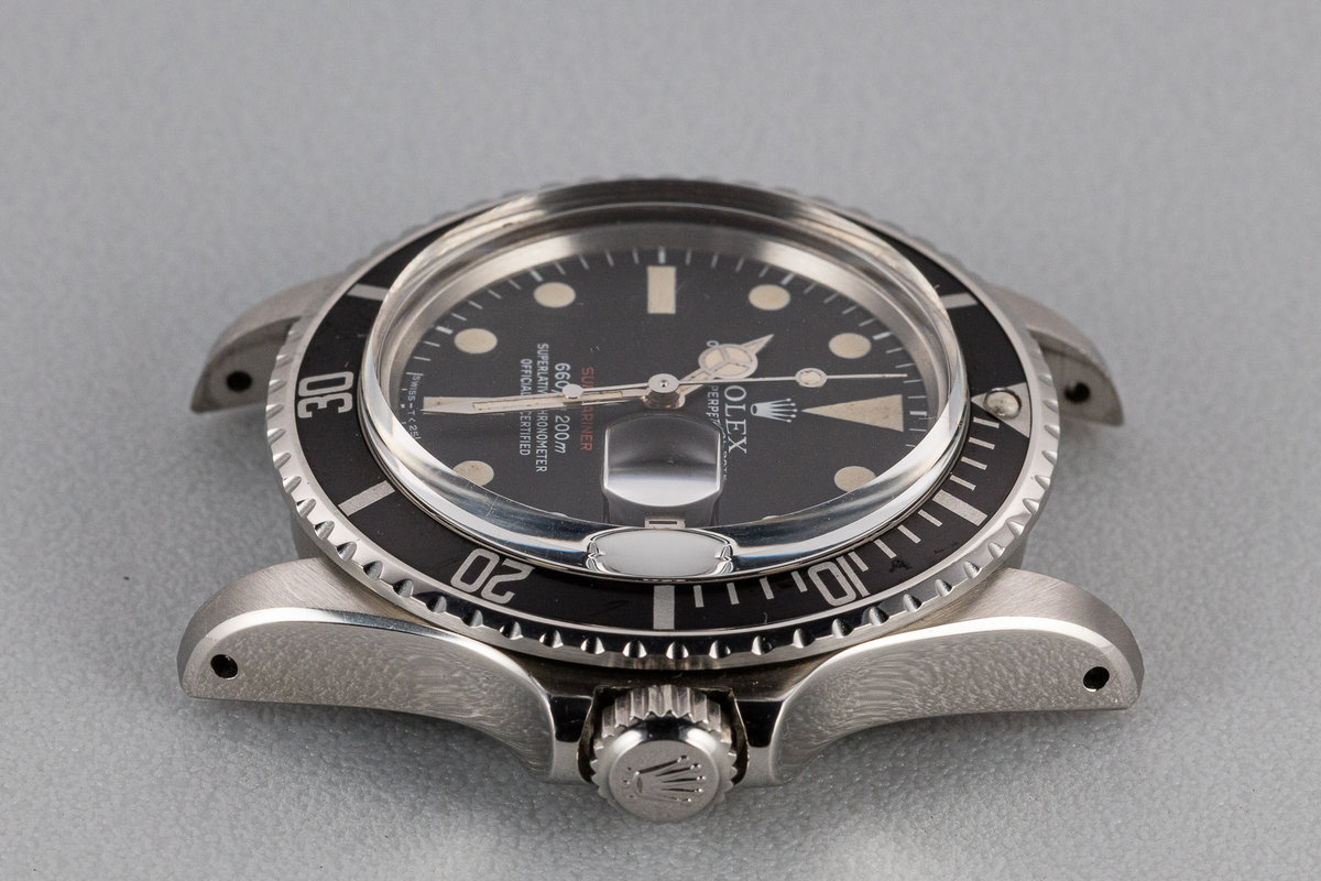 red submariner dial