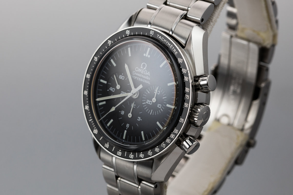 omega speedmaster 2005